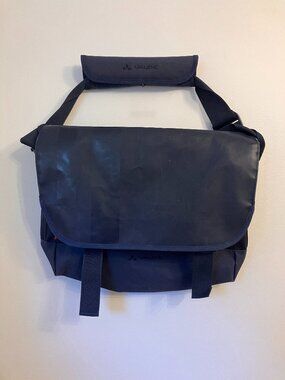 VAUDE | Waterproof Messenger Bag | Navy Blue